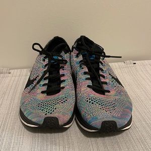 Nike flyknit racer sneakers, Size 5.5